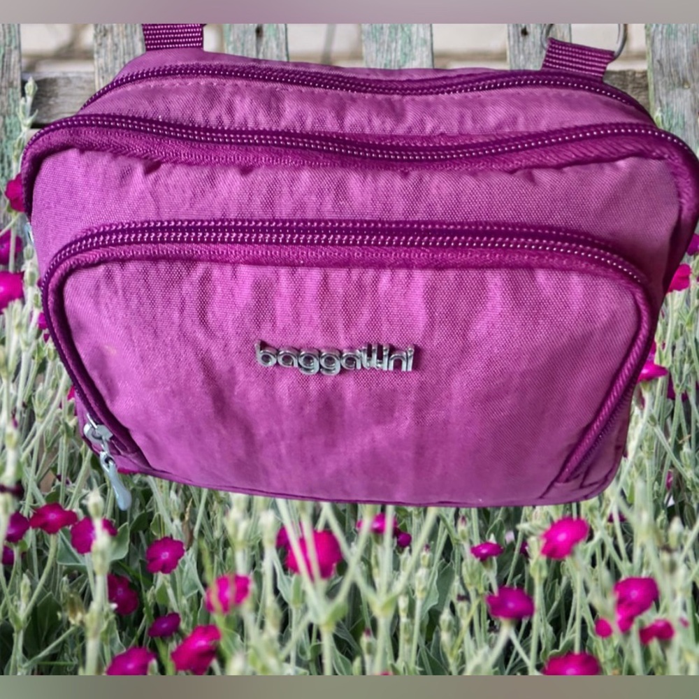 Baggallini Trifecta Wallet RFID Crossbody in Wild Plum - Picture 3 of 15
